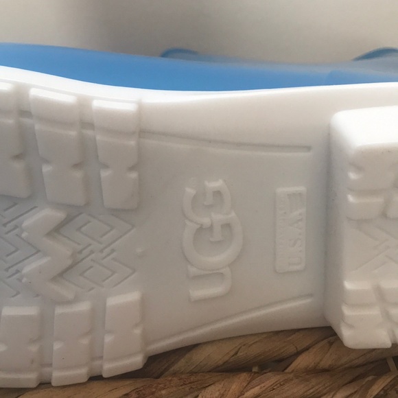 UGGS Brand New! Rain Boots - Picture 7 of 8